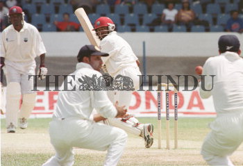 Image Id : 682634 <span>Date : 2002-04-22 <span>Category : Sport</span>