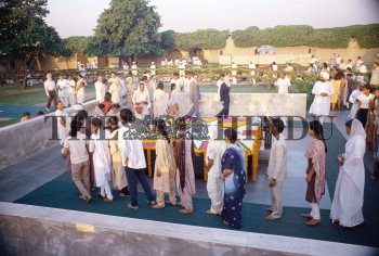 Image Id : 1021027 <span>Date : 1984-10-02 <span>Category : Arts Culture and Entertainment</span>