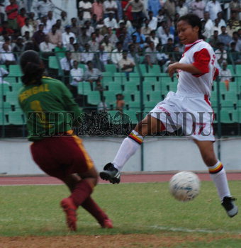 Image Id : 1337936 <span>Date : 2003-06-24 <span>Category : Sport</span>