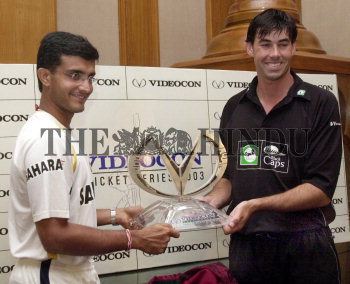 Image Id : 1775928 <span>Date : 2003-10-07 <span>Category : Sport</span>