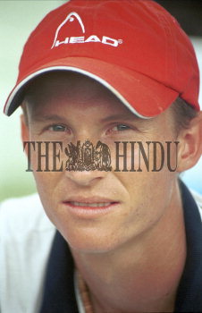 Image Id : 1845721 <span>Date : 2003-10-21 <span>Category : Sport</span>