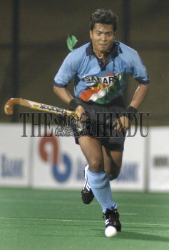 Image Id : 1886179 <span>Date : 2003-11-01 <span>Category : Sport</span>