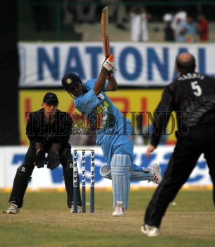 Image Id : 1949395 <span>Date : 2003-11-16 <span>Category : Sport</span>