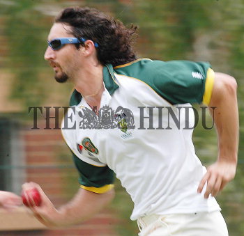 Image Id : 2025744 <span>Date : 2003-12-03 <span>Category : Sport</span>