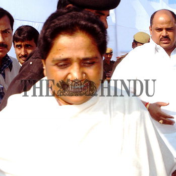 Image Id : 2063089 <span>Date : 2003-12-12 <span>Category : Politics</span>