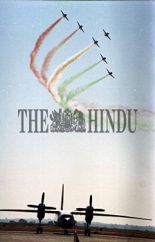 Image Id : 2099104 <span>Date : 2003-12-20 <span>Category : Politics</span>