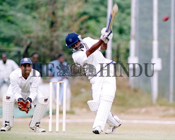 Image Id : 2119450 <span>Date : 2003-12-25 <span>Category : Sport</span>