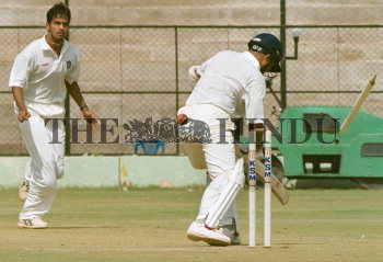 Image Id : 2119599 <span>Date : 2003-12-10 <span>Category : Sport</span>