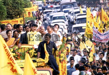 Image Id : 2155508 <span>Date : 2004-01-03 <span>Category : Politics</span>