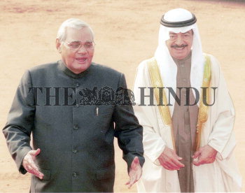 Image Id : 2198213 <span>Date : 2004-01-13 <span>Category : Politics</span>