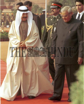Image Id : 2198216 <span>Date : 2004-01-13 <span>Category : Politics</span>