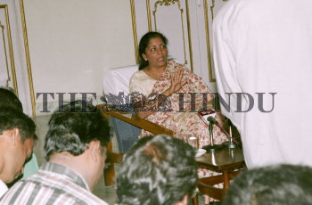 Image Id : 2253114 <span>Date : 2004-01-25 <span>Category : Politics</span>