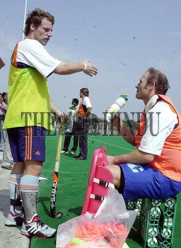Image Id : 2334500 <span>Date : 2004-02-04 <span>Category : Sport</span>