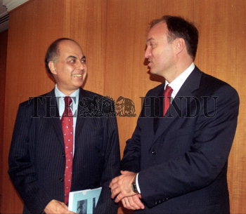Image Id : 2438894 <span>Date : 2004-03-04 <span>Category : Economy Business and Finance</span>