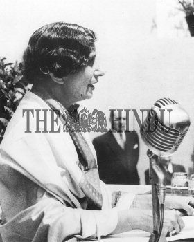 Image Id : 2472251 <span>Date : 1950-05-11 <span>Category : Politics</span>