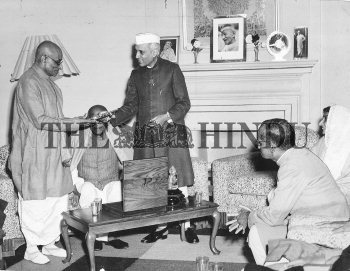 Image Id : 2472624 <span>Date : 1950-01-26 <span>Category : Politics</span>