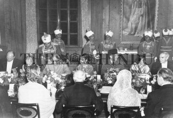 Image Id : 2472821 <span>Date : 1950-01-24 <span>Category : Politics</span>