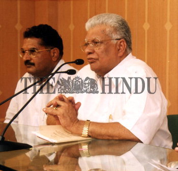 Image Id : 2547390 <span>Date : 2004-03-25 <span>Category : Politics</span>