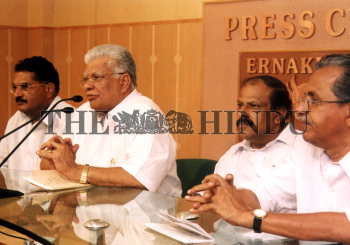 Image Id : 2547419 <span>Date : 2004-03-25 <span>Category : Politics</span>