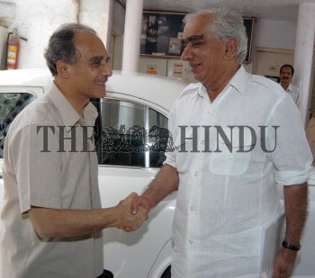 Image Id : 2570458 <span>Date : 2004-03-30 <span>Category : Politics</span>