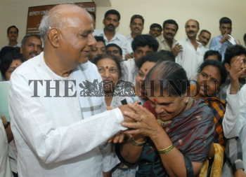 Image Id : 2575909 <span>Date : 2004-03-31 <span>Category : Politics</span>