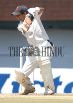 Image Id : 2596847 <span>Date : 2004-03-28 <span>Category : Sport</span>