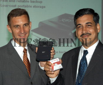 Image Id : 2649640 <span>Date : 2004-04-13 <span>Category : Economy Business and Finance</span>