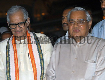 Image Id : 2655217 <span>Date : 2004-04-13 <span>Category : Politics</span>