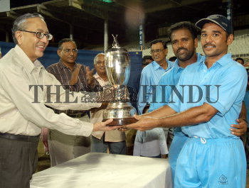 Image Id : 2705498 <span>Date : 2004-04-24 <span>Category : Sport</span>