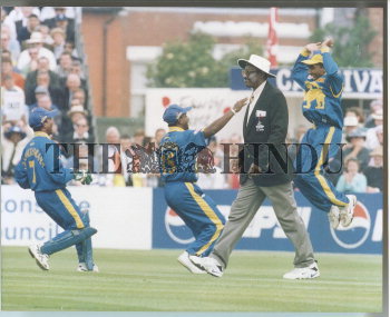Image Id : 2729401 <span>Date : 1999-05-19 <span>Category : Sport</span>