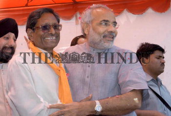 Image Id : 2769378 <span>Date : 2004-05-07 <span>Category : Politics</span>