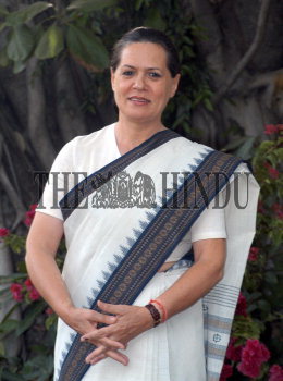 Image Id : 2801762 <span>Date : 2004-05-13 <span>Category : Politics</span>