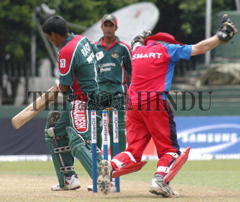 Image Id : 3128071 <span>Date : 2004-07-16 <span>Category : Sport</span>
