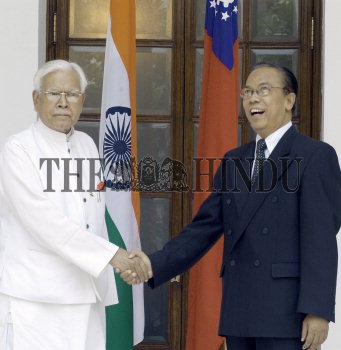 Image Id : 3165428 <span>Date : 2004-07-24 <span>Category : Politics</span>