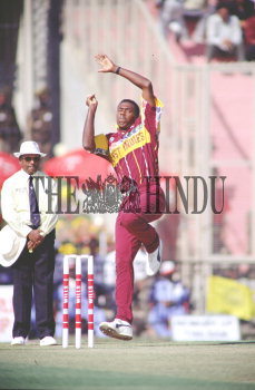 Image Id : 3241496 <span>Date : 1996-03-14 <span>Category : Sport</span>