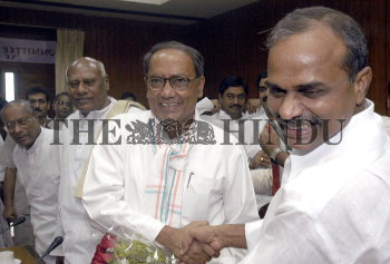 Image Id : 3252657 <span>Date : 2004-08-10 <span>Category : Politics</span>