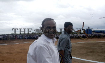 Image Id : 3265074 <span>Date : 2004-08-12 <span>Category : Politics</span>