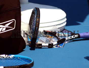 Image Id : 3279541 <span>Date : 2004-08-14 <span>Category : Sport</span>