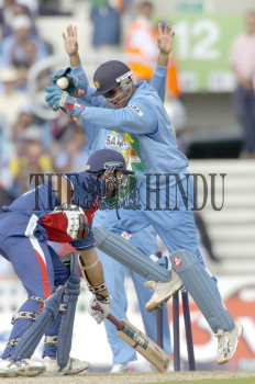 Image Id : 3413696 <span>Date : 2004-09-03 <span>Category : Sport</span>