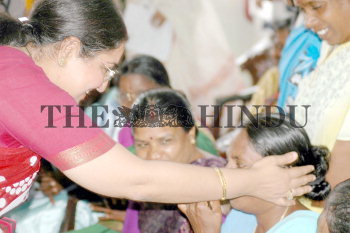 Image Id : 3442050 <span>Date : 2004-09-08 <span>Category : Politics</span>