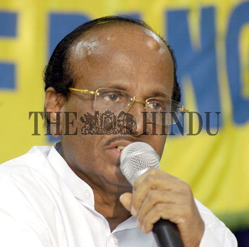 Image Id : 3459476 <span>Date : 2004-09-11 <span>Category : Politics</span>