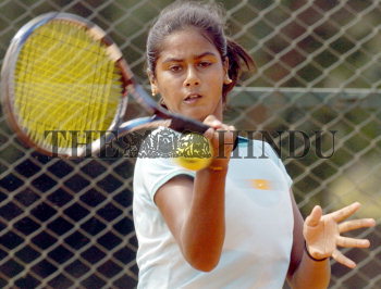 Image Id : 3577589 <span>Date : 2004-10-02 <span>Category : Sport</span>