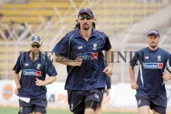Image Id : 3671157 <span>Date : 2004-10-17 <span>Category : Sport</span>