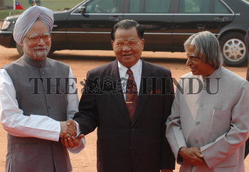 Image Id : 3706779 <span>Date : 2004-10-25 <span>Category : Politics</span>