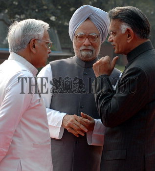 Image Id : 3706804 <span>Date : 2004-10-25 <span>Category : Politics</span>