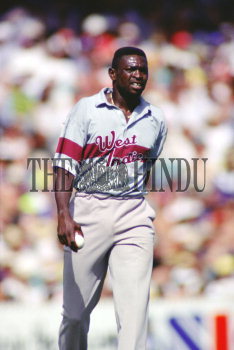 Image Id : 3730936 <span>Date : 1991-12-12 <span>Category : Sport</span>