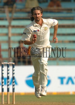 Image Id : 3789107 <span>Date : 2004-11-08 <span>Category : Sport</span>