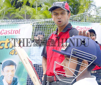 Image Id : 3789898 <span>Date : 2004-11-08 <span>Category : Sport</span>