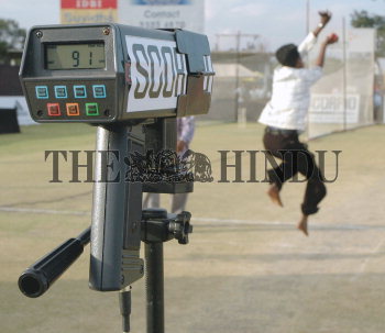 Image Id : 3790142 <span>Date : 2004-11-08 <span>Category : Sport</span>