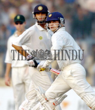 Image Id : 3871470 <span>Date : 2004-11-23 <span>Category : Sport</span>